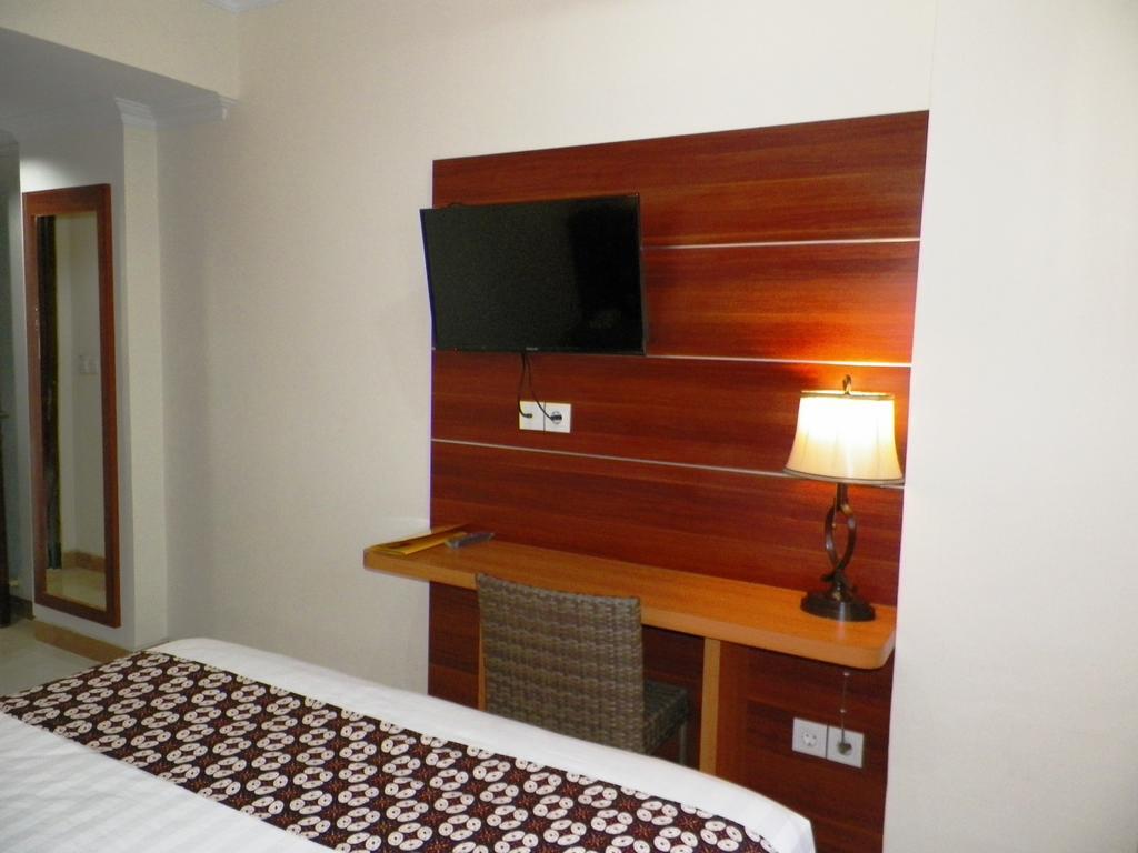 Maranatha Grand Hotel Yogyakarta Exterior photo