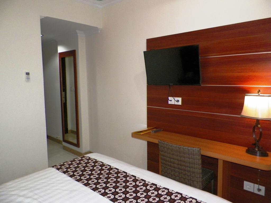 Maranatha Grand Hotel Yogyakarta Exterior photo