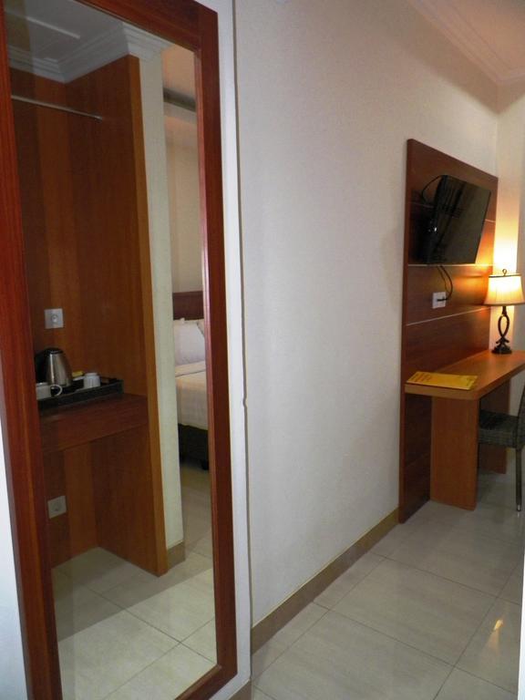 Maranatha Grand Hotel Yogyakarta Room photo